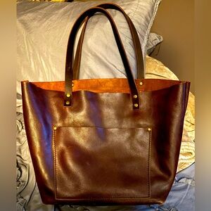 Portland Leather large classic tote in Coldbrew.